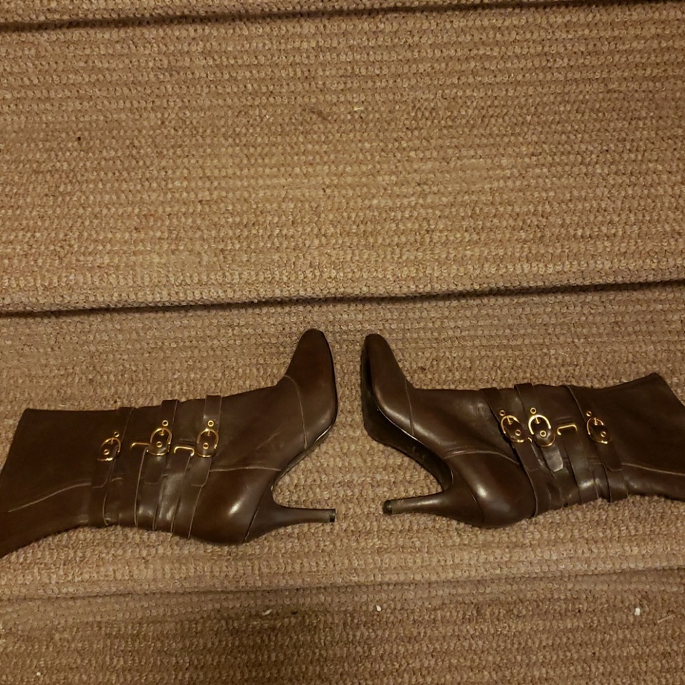 boots - Picture 3 of 3